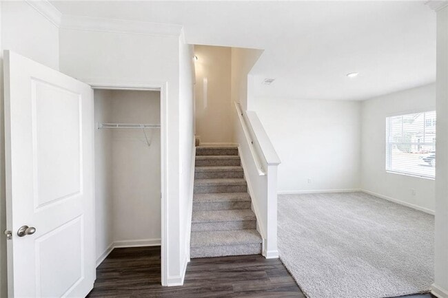 Photo - 44 Rowlett Pl