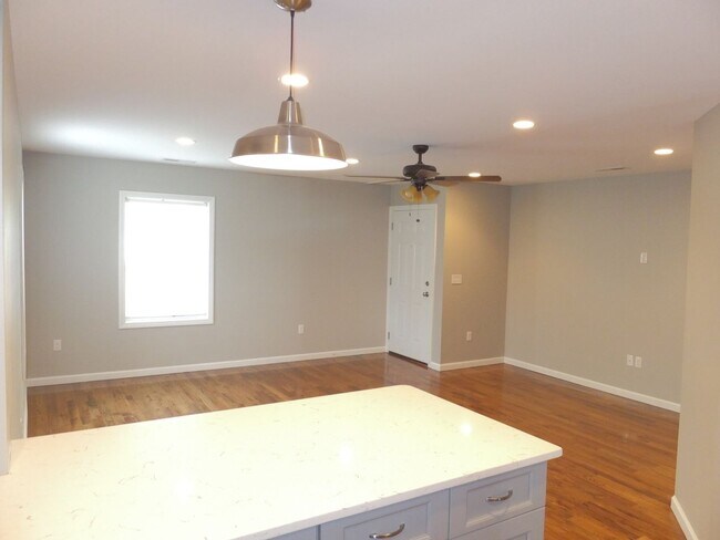 Photo - 239 St John St Unit 2