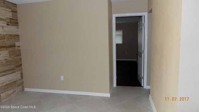 Photo - 1204 Tulip Ln