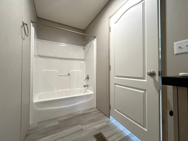 Photo - 3110 Victory Dr