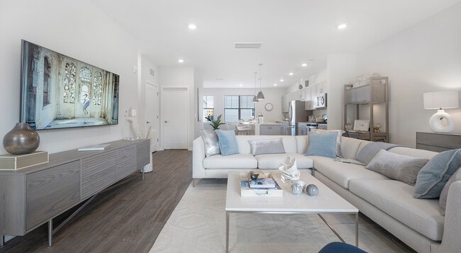 Photo - Woodside Trumbull