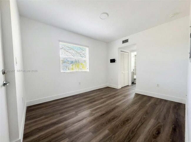 Photo - 1710 NW 1st Ct Unidad 1