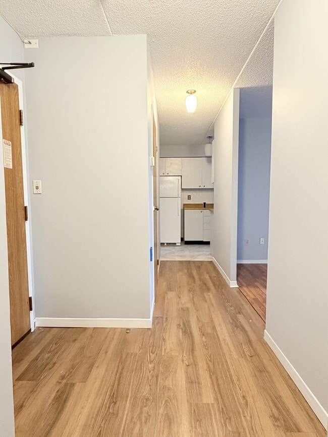 Photo - 1653 Ouellette Ave Unit 206