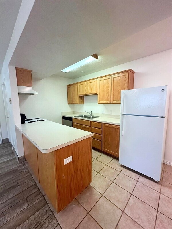 Photo - 1675 W 100 N