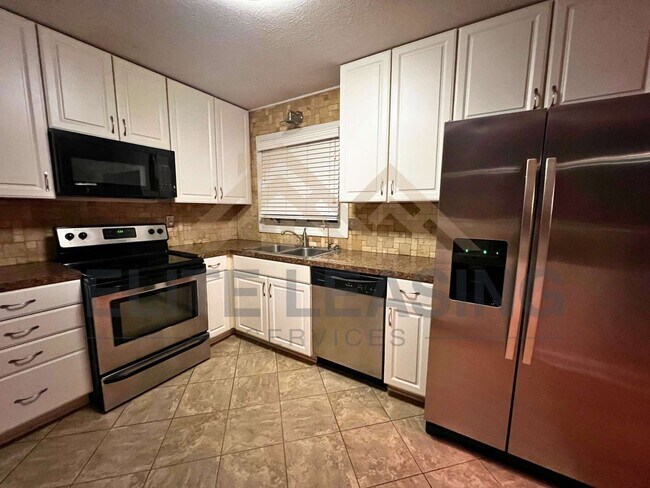 Photo - 4425 SW 27th Terrace