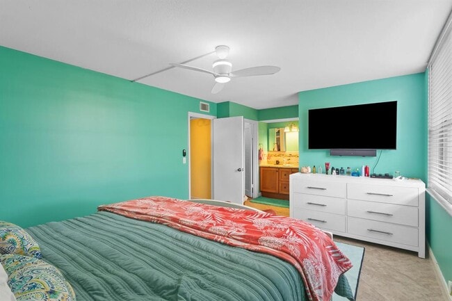 Photo - 500 Egret Cir Unidad CONDO
