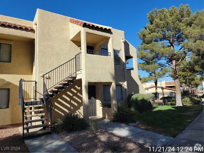 Building Photo - 601 Cabrillo Cir Unit 647 Rental