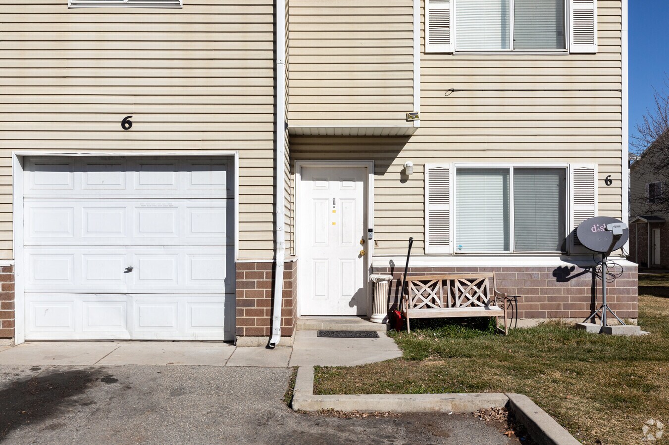 Photo - 558 N Redwood Rd