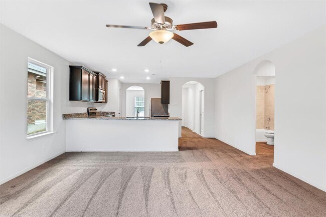 Photo - 112 Allington Cir