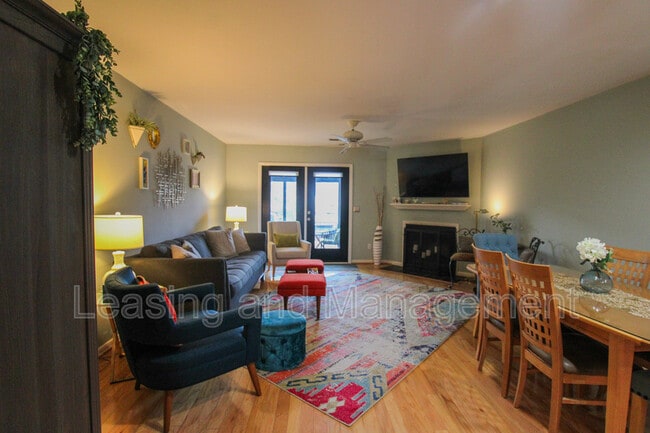 Photo - 5 Town Park Ln