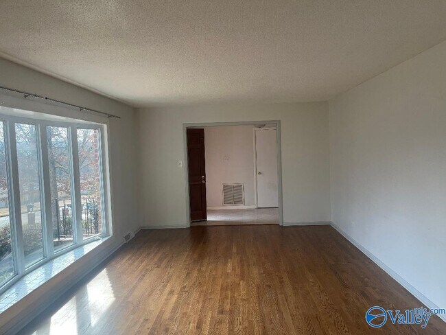 Photo - 7110 Jones Valley Dr SE