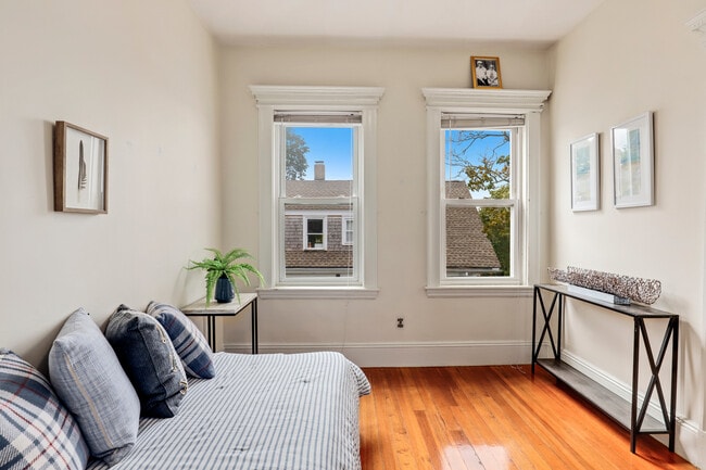 Photo - 39 Upham St Unit 3
