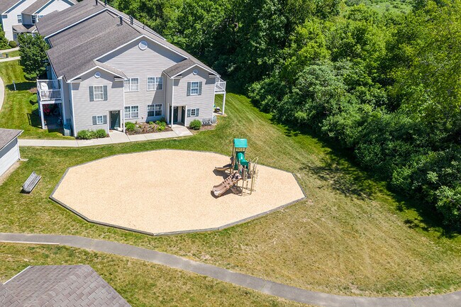 Photo - WoodsEdge Apartments