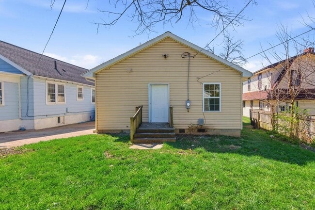 Photo - 144 N Quentin Ave