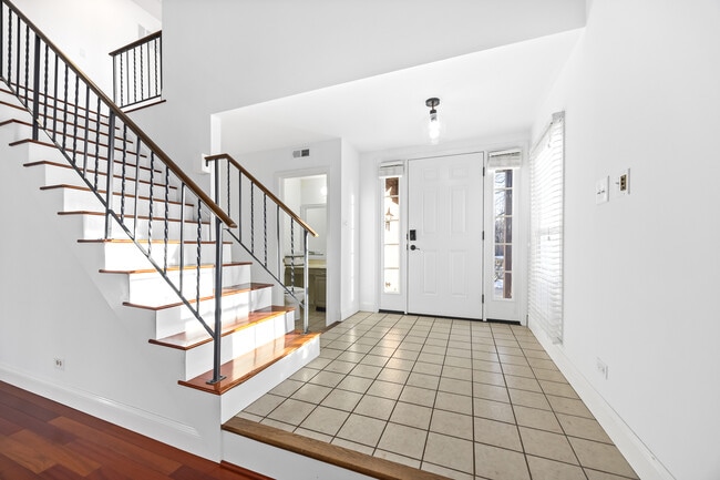 Photo - 120 White Birch Ln