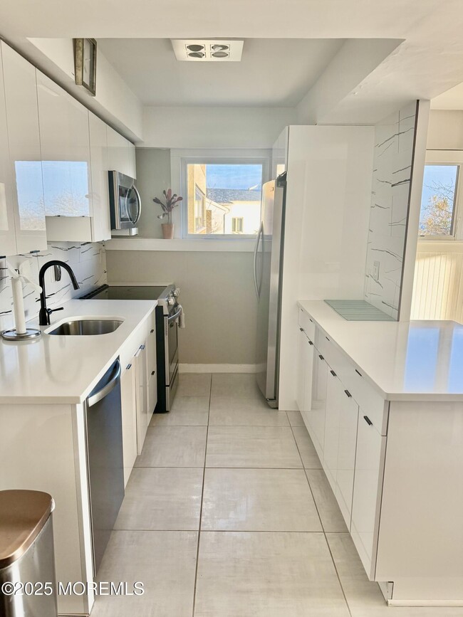 Photo - 321 Sunset Ave Unit 3H