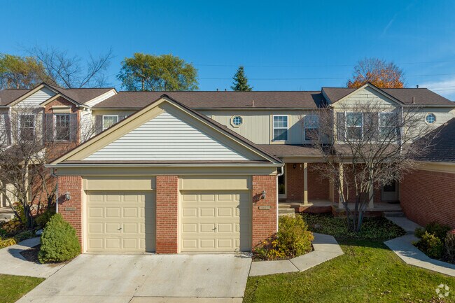 Photo - Turnberry Village