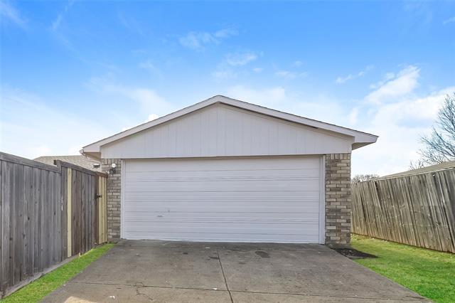 Photo - 741 Cambridge Dr