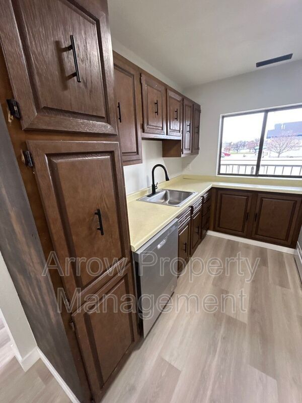 Photo - 201 E Arbor Ave