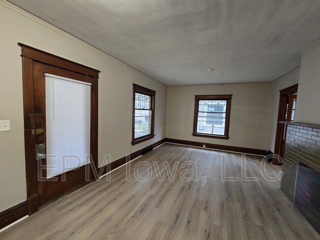 Photo - 349 17th St SE