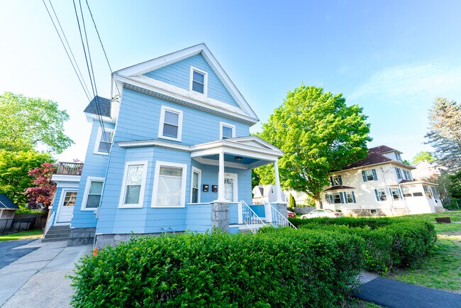 Photo - 323 Middlesex St Unit 2