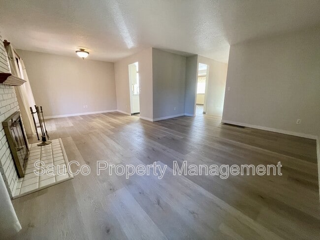 Photo - 324 SE 30th Ave