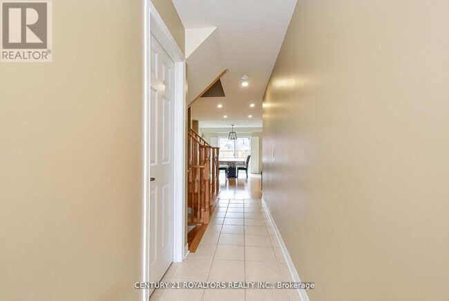 Photo - 386 Thompson St