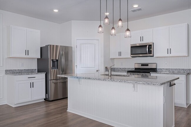 Photo - 700 Pintail Pointe