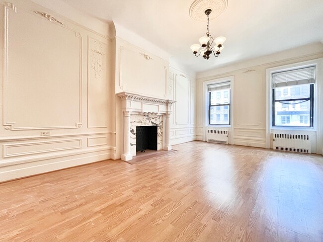 Building Photo - 320 W 106th St Rental