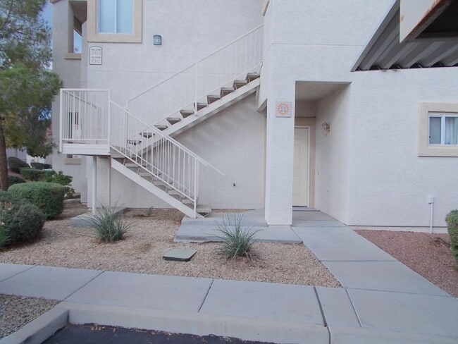 Photo - Beautifully Maintained Fully Furnished Hom... Unit 2312