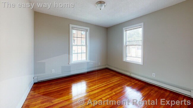 Photo - 280 McGrath Hwy Unit #2