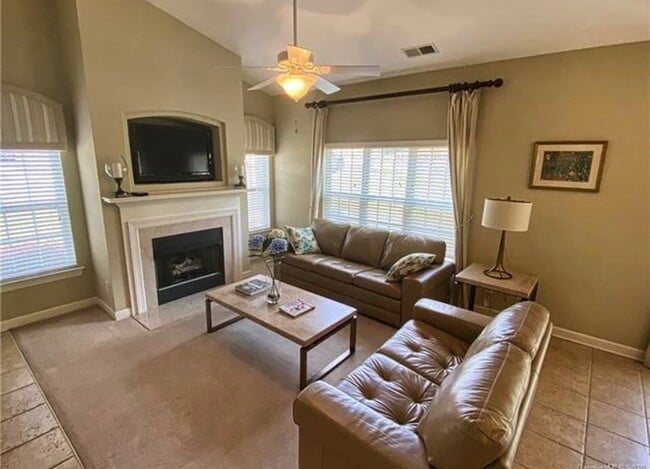 12015 Valley Oak St Unit 12015