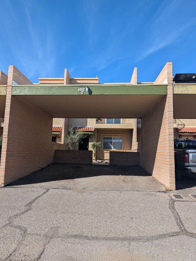 Photo - Renovated Townhouse with desert views. Unidad 5