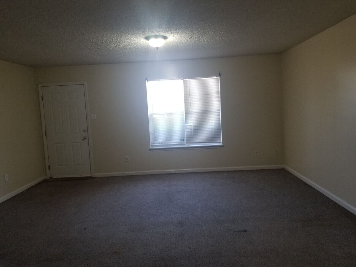 Photo - 900 18th Ave