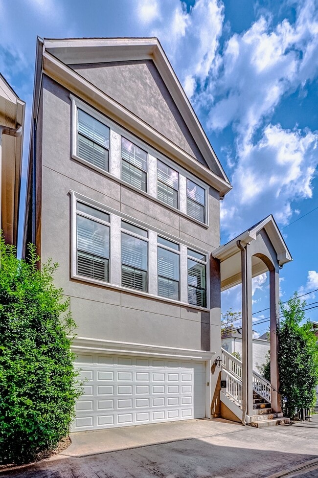 Building Photo - 1237 W 24th St