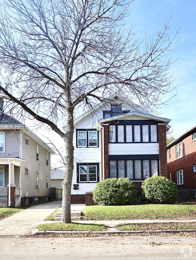 Building Photo - 1624 Kearney Ave Unit 1626 UPPER Rental