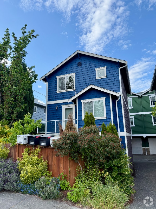 Building Photo - 746 N 92nd St Rental