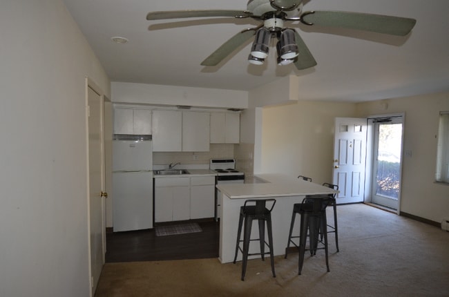 Photo - 2032 Linden Ave Unit A