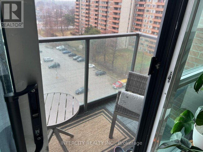 Photo - 1403 Royal York Rd Unité 1010