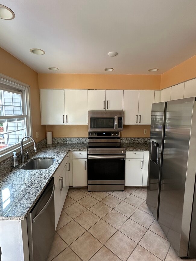 Photo - 8903 Rosewood Way