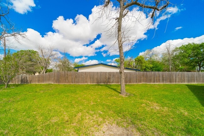 Photo - 7015 Kopman Dr