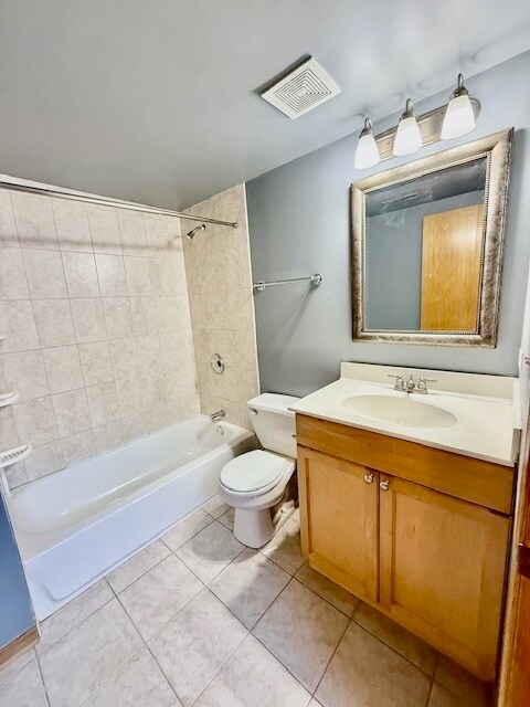 Photo - 3246 W Warren Blvd Unit 2