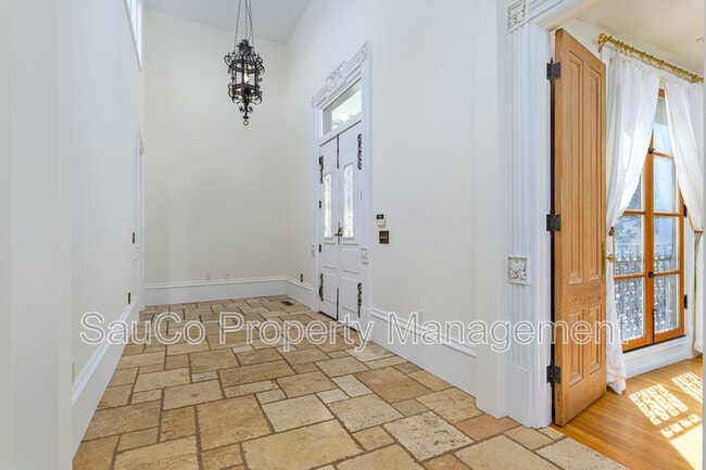 Photo - 1980 SW Terrace Dr