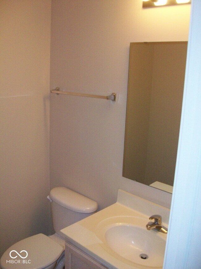 Photo - 8436 Hague Rd