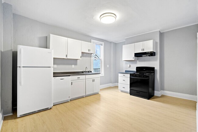 Photo - Renovated 3 Bed, 1 Bath Home in Hazelwood - Central AC, Convenient Location - Available Now!