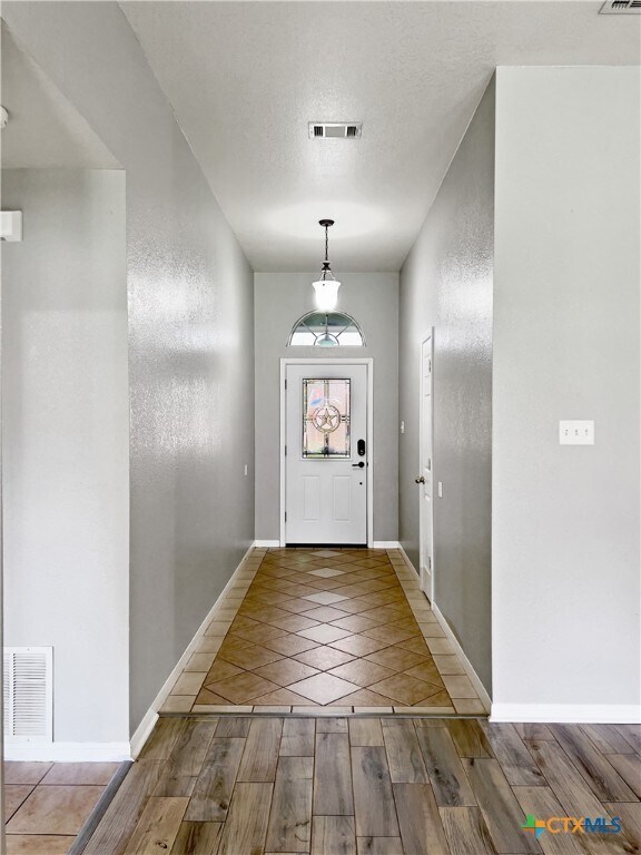 Photo - 2005 Stonehenge Dr