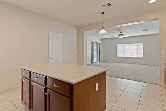 Photo - Gorgeous 4 Bedroom Home in Phoenix!