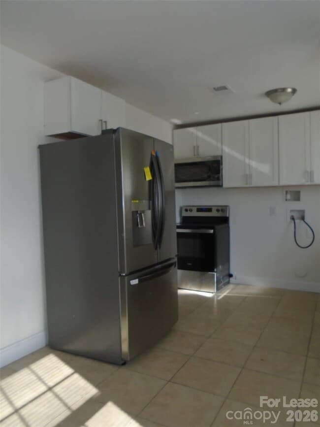 Photo - 1111 Belmont Ave Unit 2