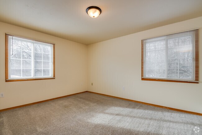 2BR, 2BA - 1,000SF - Bed Room