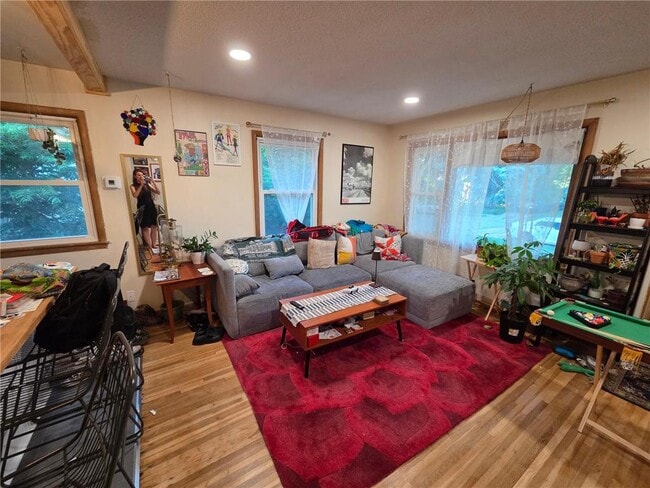 Photo - 4229 Unity Ave N